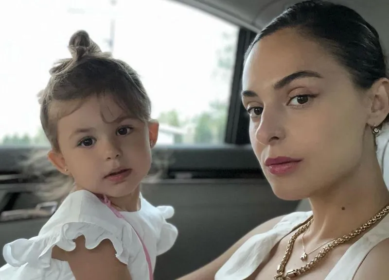 მომილოცეთ  ელის მარიას ”ძამიკო” ეყოლება, მიშას საჩუქარია… – ნახეთ სოფოს ნიჟარაძის ოჯახში მატებაა, მოულოდნელი ინფორმაცია