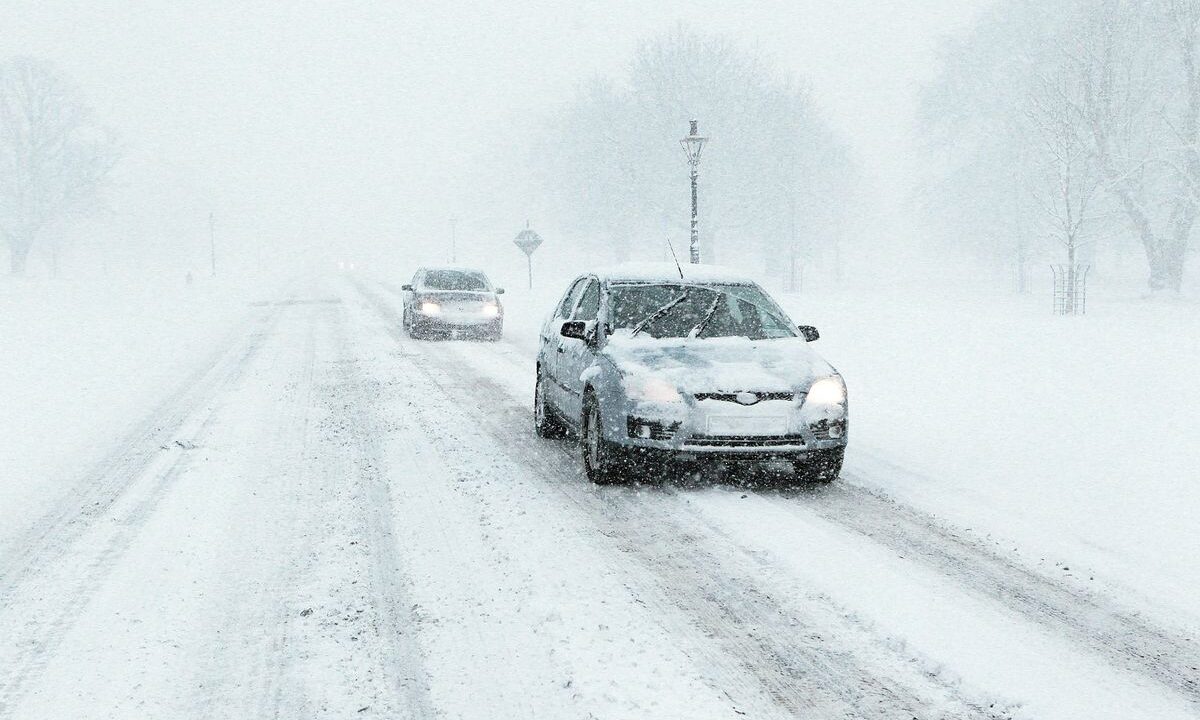 „სასწრაფოდ: რუკები გაწითლდა – რამდენიმე საათში ‘თოვლის ბომბი’ დაატყდებათ, სინოპტიკოსები მოსახლეობას აფრთხილებენ!“