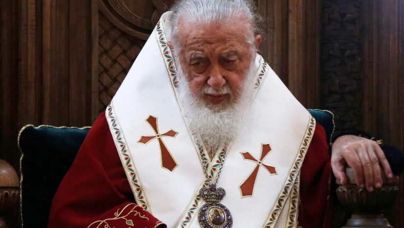 პატრიარქის მდგომარეობა მძიმეა, ის მართვით სუნთქვაზეა – ილია მეორე რეანიმაციულ განყოფილებაში რჩება