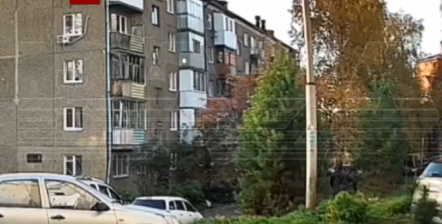 კაცმა 3 წლის შვილი მეოთხე სართულიდან გადააგდო: მედიაში კადრები ვრცელდება – სასტიკი დანაშაული მოხდა (ვიდეო)