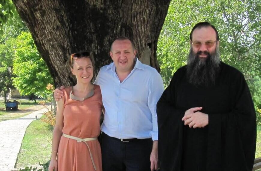 გიორგი მარგველაშვილი, ლევან ვასაძე, ირაკლი კაკაბაძე და სხვა ცნობილი სახეები – ვინ იყვნენ მეუფე შიოს კლასელები და როგორ ახასიათებენ მას ?